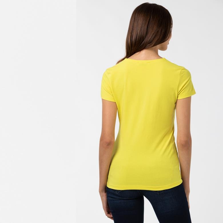 Lacoste Kadın V Yaka Sarı T-Shirt