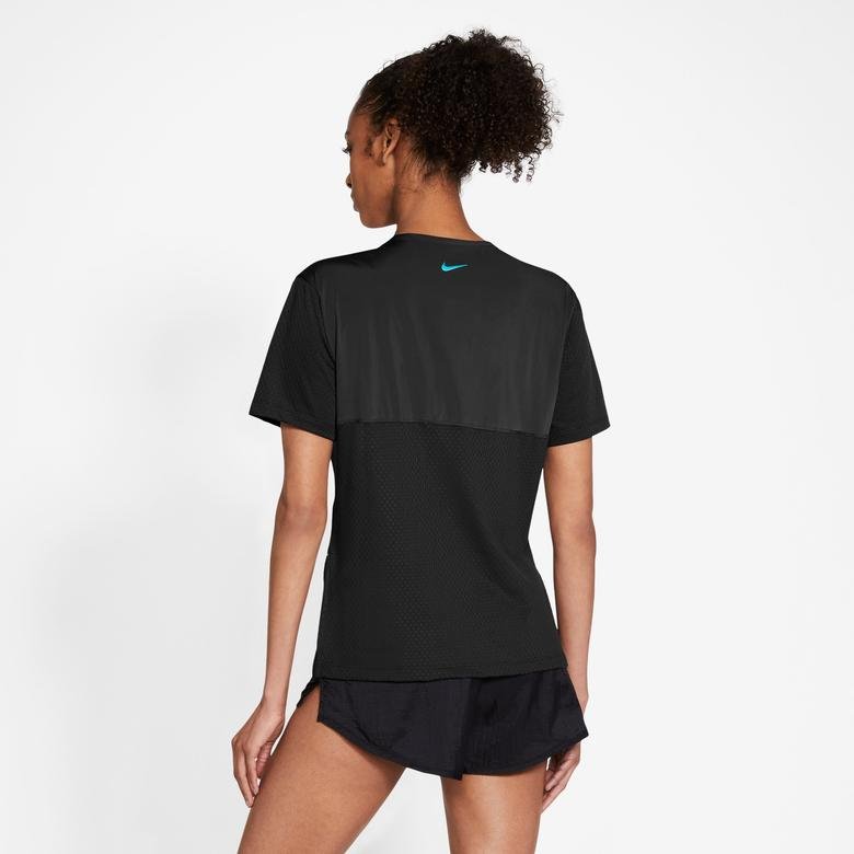 Nike Icon Clash City Sleek Ss Kadın Siyah T-Shirt