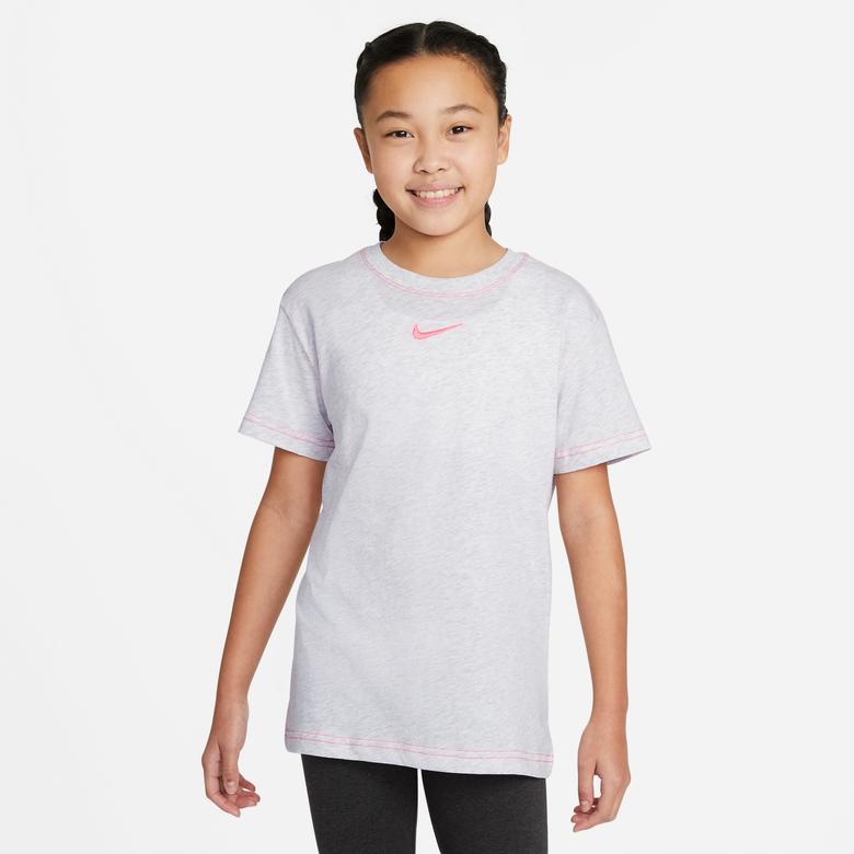 Nike t shirt girls 2025