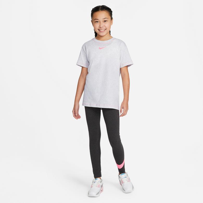 Nike Girls Sportswear Essential Çocuk Gri T-Shirt