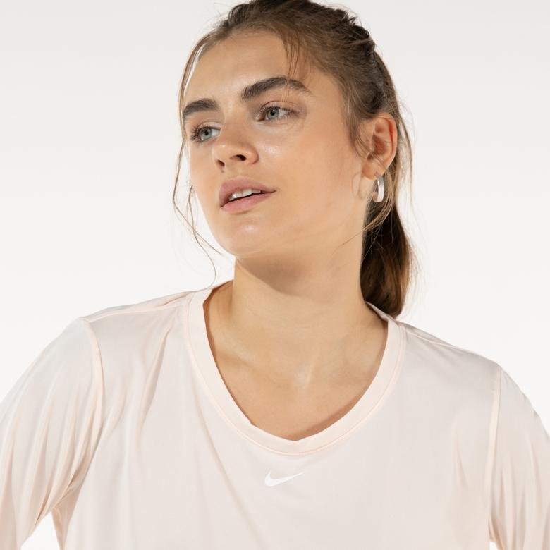 Nike Kadın Beyaz T-Shirt