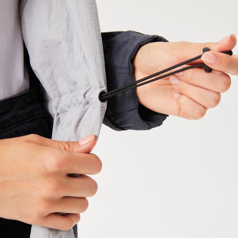 Lacoste Kadın Kapüşonlu Renk Bloklu Siyah Mont