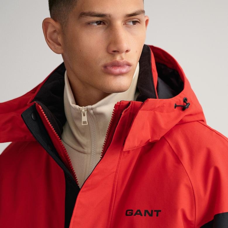 Gant Erkek Kırmızı Oversize Fit Kapüşonlu Logolu Mont