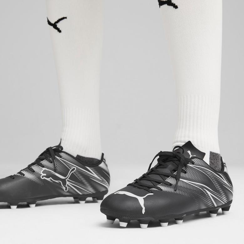Puma  Ultra Play Erkek Siyah Çim Saha Kramponu