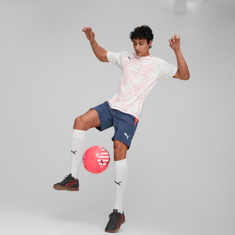 Puma Vitoria Erkek Siyah Halı Saha Kramponu