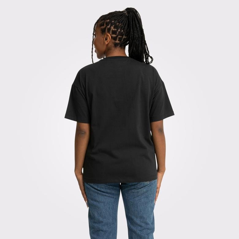 Converse Oversized Retro Chuck Taylor Graphic Kadın Siyah T-Shirt