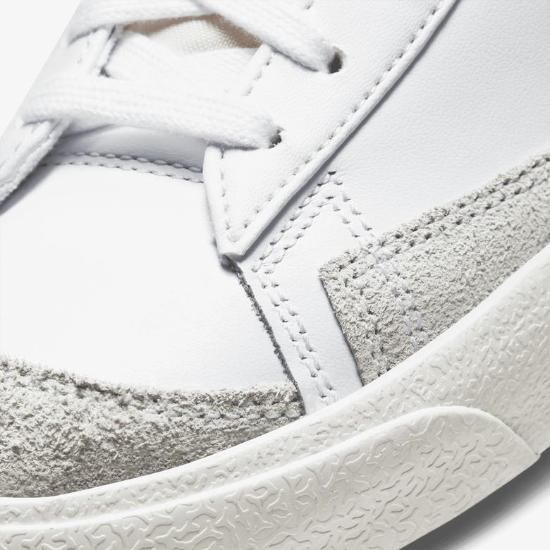 Nike Blazer Mid '77 Kadın Beyaz Spor Ayakkabı