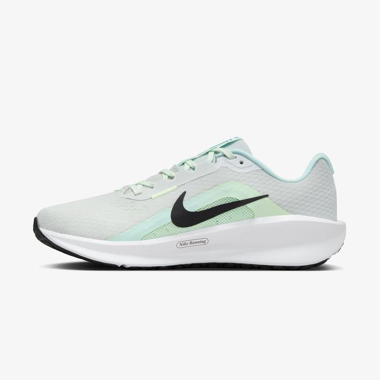 Nike Downshifter 13 Kadın Gri Koşu Ayakkabısı