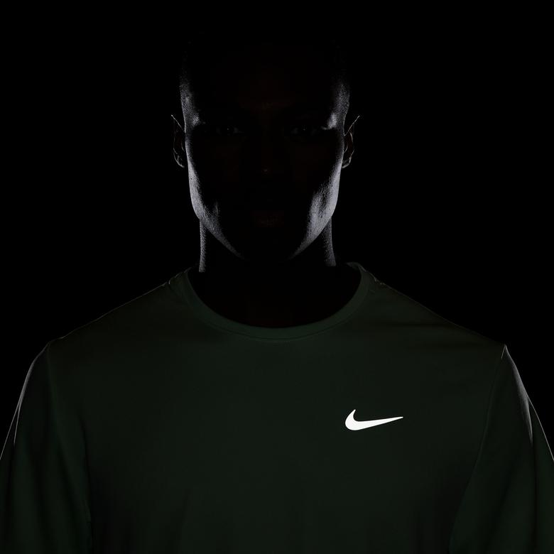 Nike Dri-Fit Erkek Yeşil Koşu T-Shirt