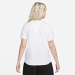 Nike Sportswear Essentials Kadın Beyaz Günlük T-Shirt
