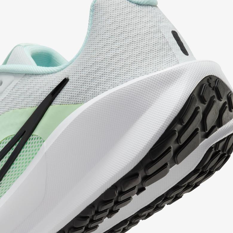 Nike Downshifter 13 Kadın Gri Koşu Ayakkabısı