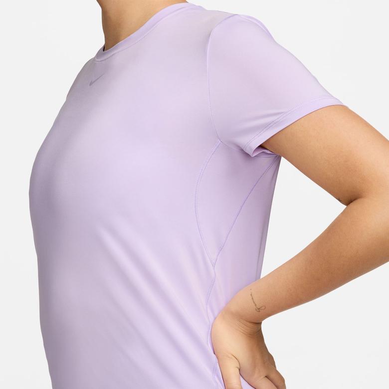 Nike One Classic Kadın Mor Günlük T-Shirt