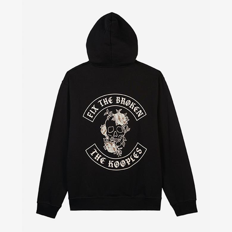 ERKEK BASKILI KAPÜŞONLU SİYAH SWEATSHIRT