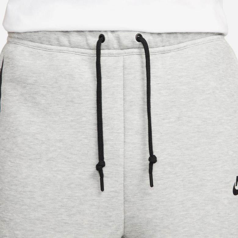 Nike Tech Fleece Erkek Gri Şort
