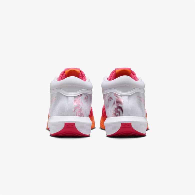 Nike LeBron Witness VIII Erkek Beyaz Basketbol Ayakkabısı