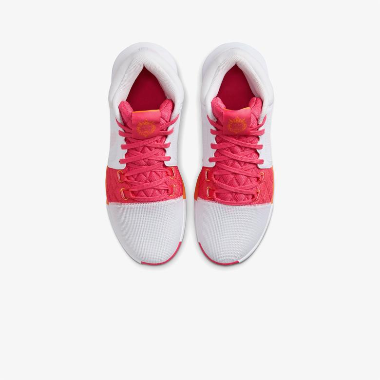 Nike LeBron Witness VIII Erkek Beyaz Basketbol Ayakkabısı