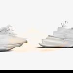 Nike ZoomX Invincible Run Flyknit 3 Kadın Beyaz Koşu Ayakkabısı