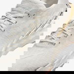 Nike ZoomX Invincible Run Flyknit 3 Kadın Beyaz Koşu Ayakkabısı