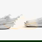 Nike ZoomX Invincible Run Flyknit 3 Kadın Beyaz Koşu Ayakkabısı