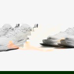 Nike ZoomX Invincible Run Flyknit 3 Kadın Beyaz Koşu Ayakkabısı